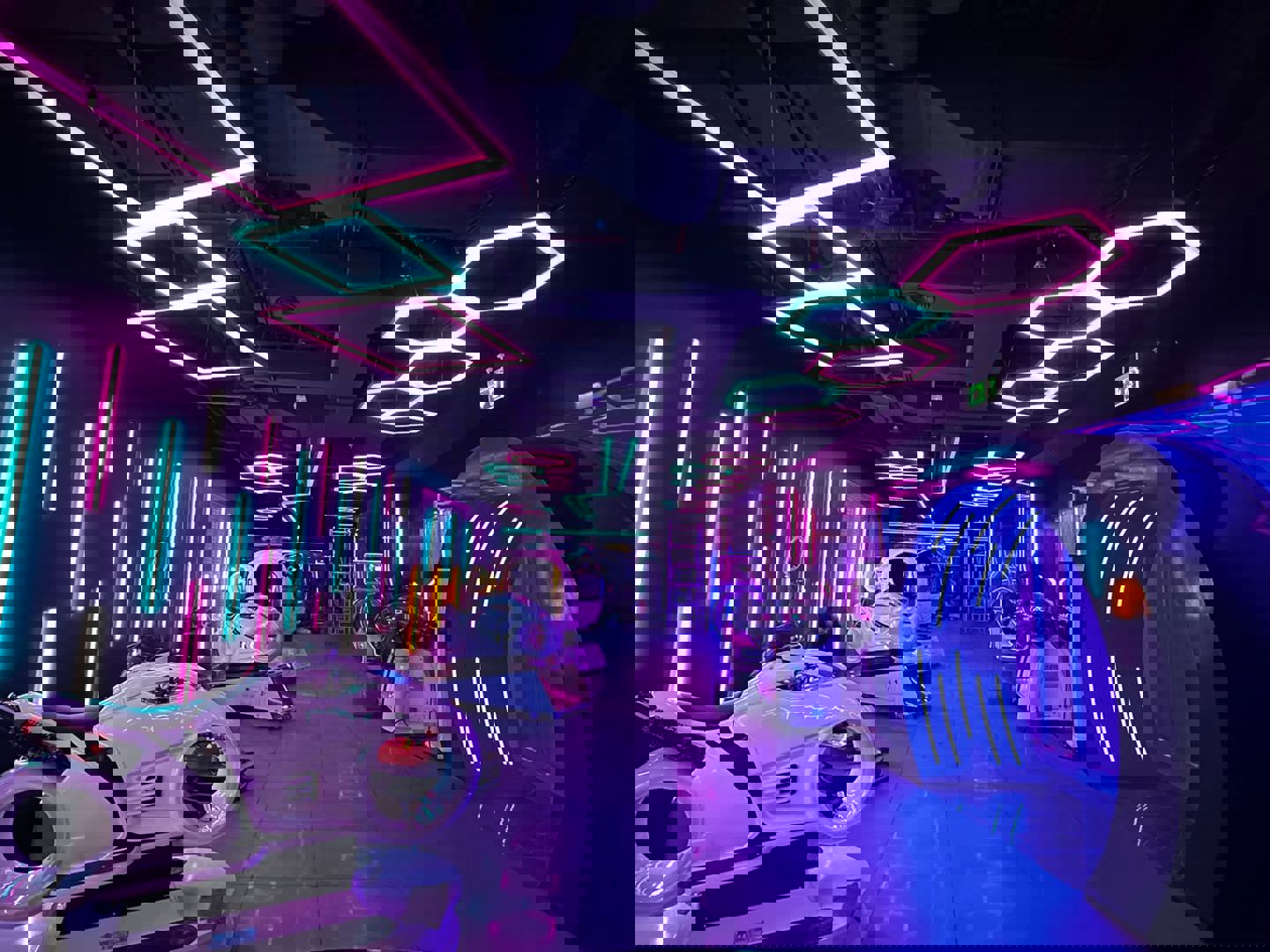 TAKE OFF VR GAME PARK