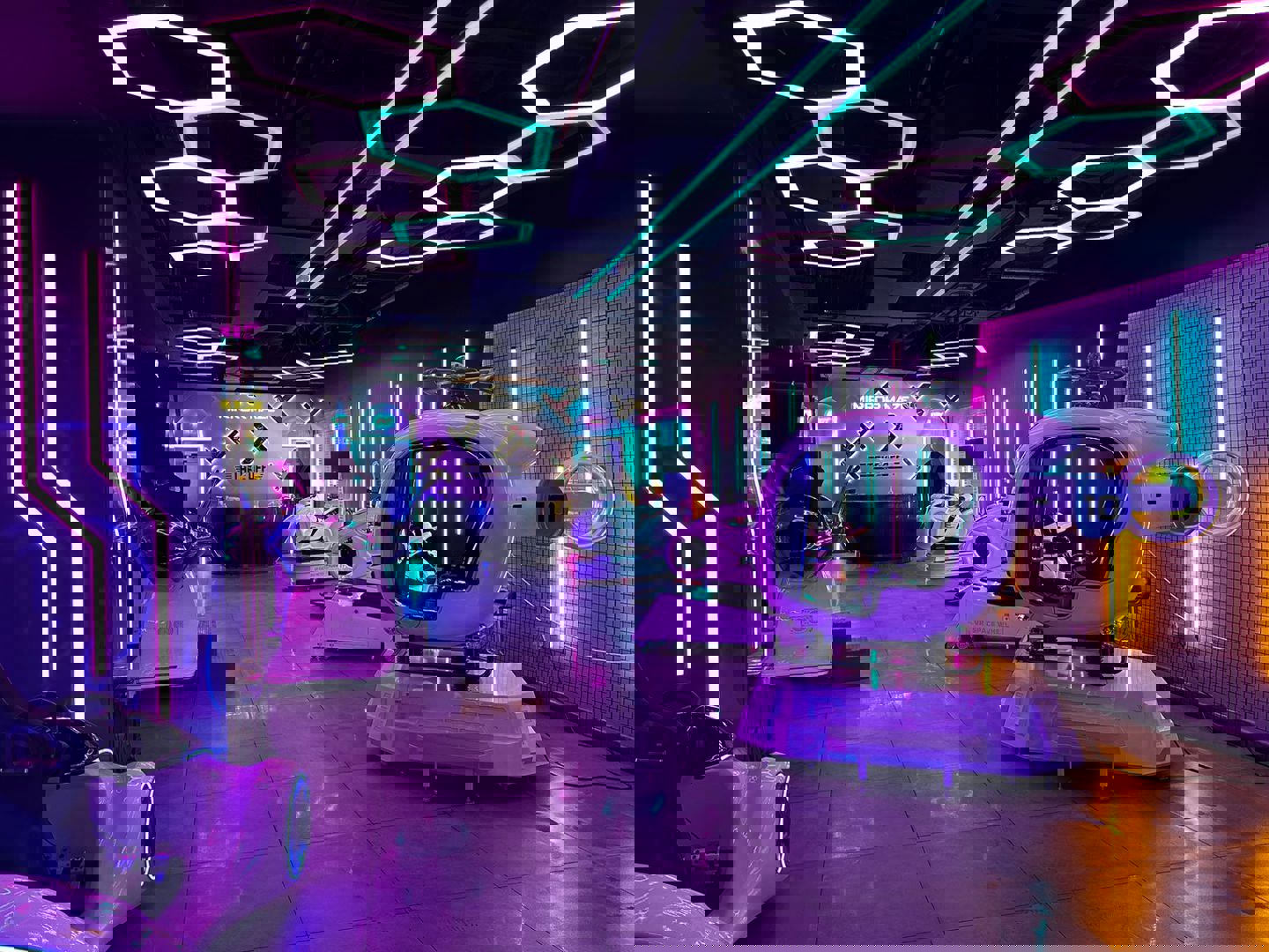 TAKE OFF VR GAME PARK