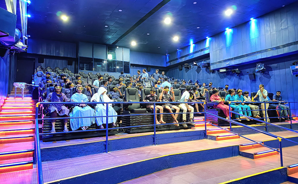 Immersive 5D Cinema Experience in India Amusement Park